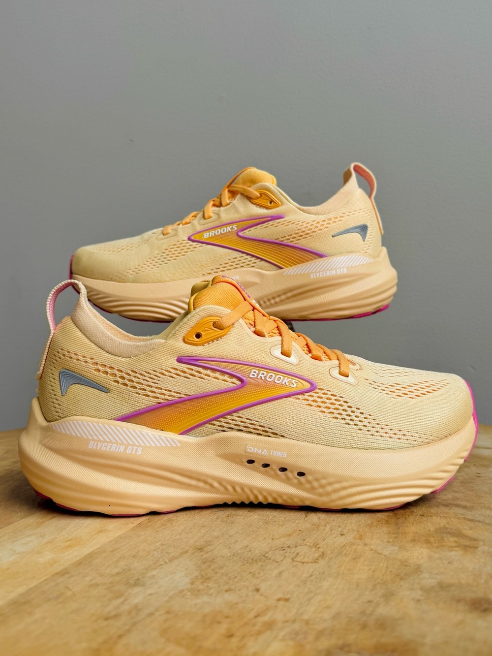 Brooks Glycerin GTS 22 Women's Running Shoes - Sherbert/Apricot/Pink - Size 7.5